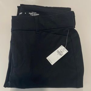 Old Navy pixie pants size 4